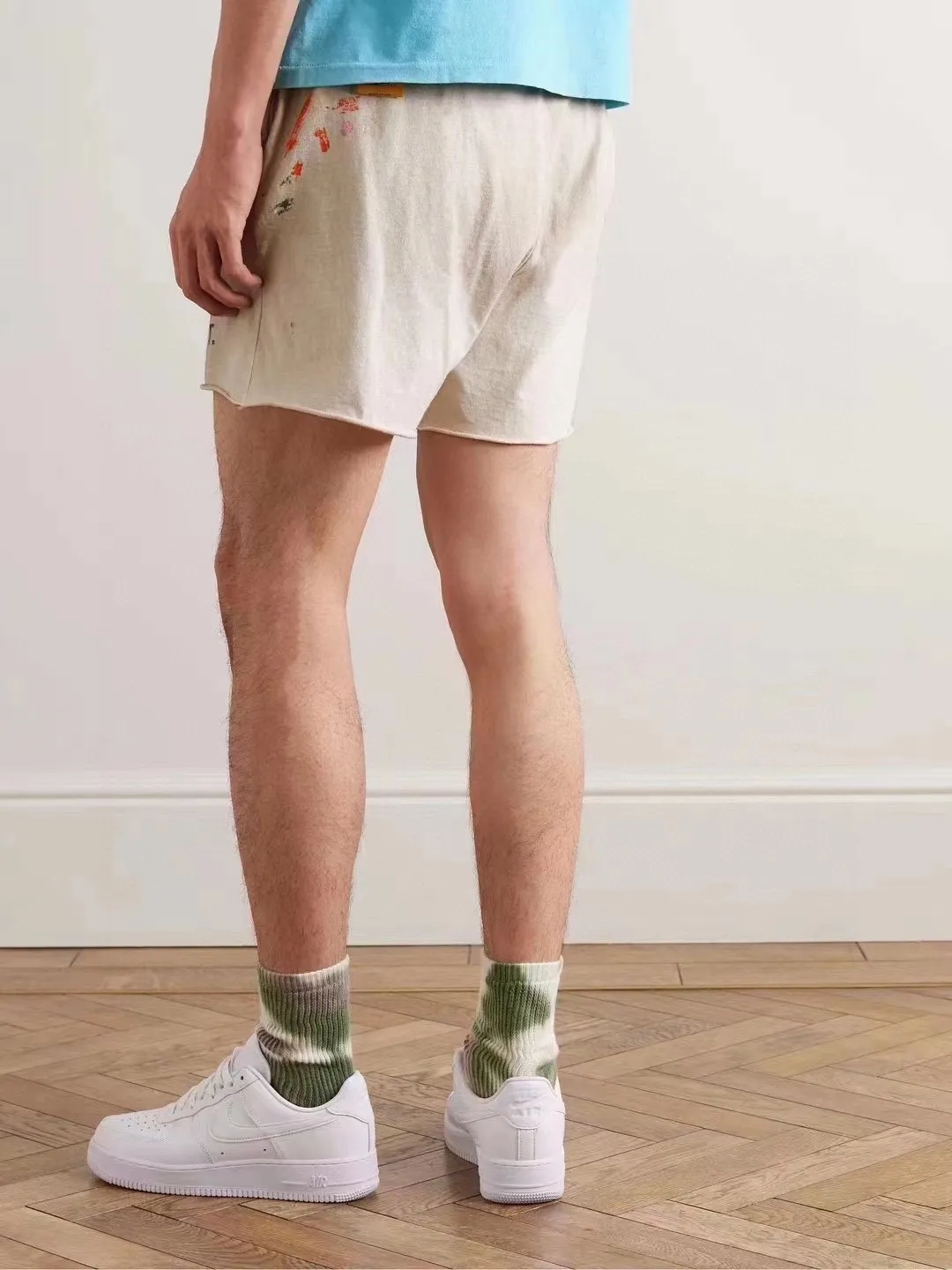 Heavy craftsmanship, the first choice for American boys in summer GALLERY DEPT. INSOMNIA SHORTS/WHITE English mud-dyed and ink-splashed shorts, off-white S-XL, super comfortable and breathable fabric, frees the lower body, heavy wash, mud-dyed and distressed, super complex ink-splashed graffiti
